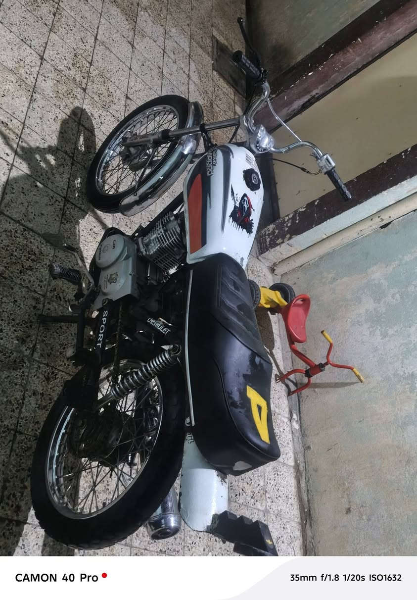 للبيع تايكر 20 بصمه شرط خرسه لا صوت وله صرف كله شرط تحريكه معدل كلجات جدد ماطور جاهز سعره 300 بي مجال شراي اتصل ***********
