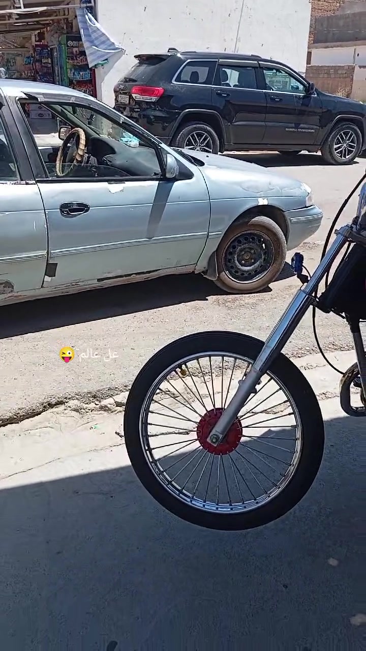 السلام عليكم شباب سيجي نامه للبيع مديل 26دراجه خير من الله شله معدل خير من الله وين ماتريد اخذ بيهه تراي دراجه كامله عله اخر حبايه دراجه كفلك من التاير لتاير مكان ديالى كنعان الشراي ينتصل وبي خير ويدلل ***********
