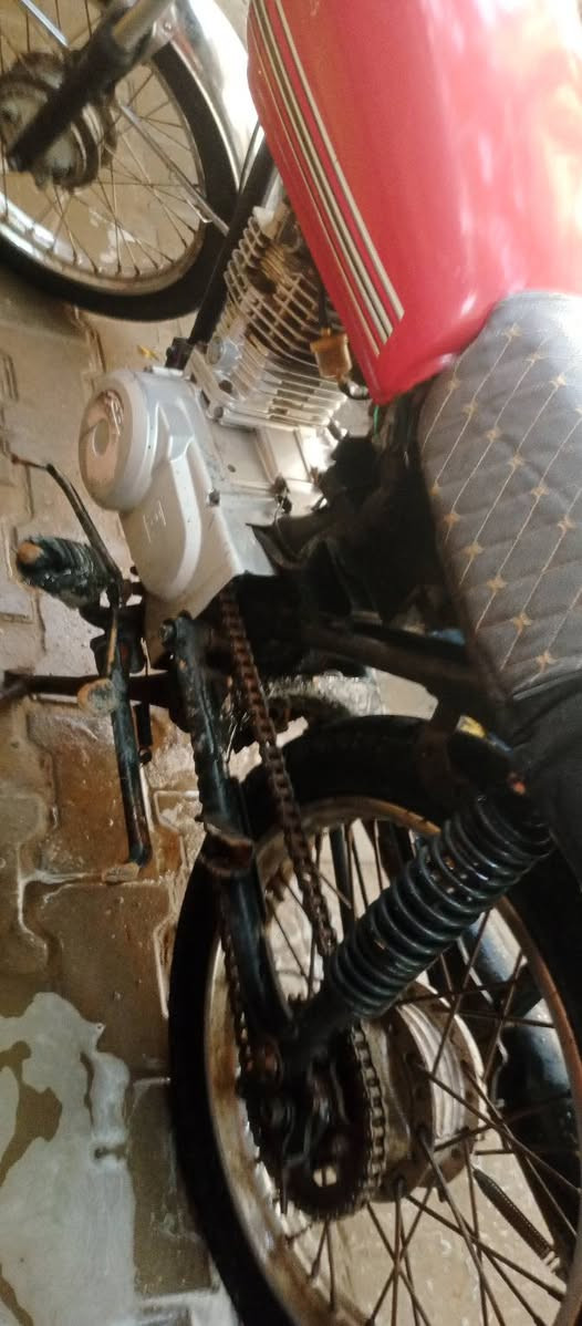 دراجه نامه للبيع السعر 250.  ***********
