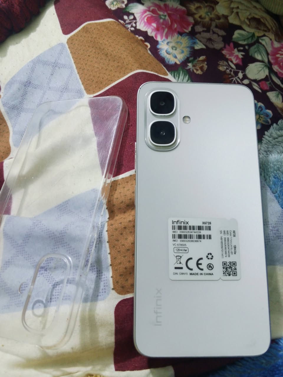 تلفون انفنكس هوت 10زلغ مابي ملحقاته ويا سعره 125وبي مجال ذاكره 128عنواني بغدداد  مدينة صدر ***********
