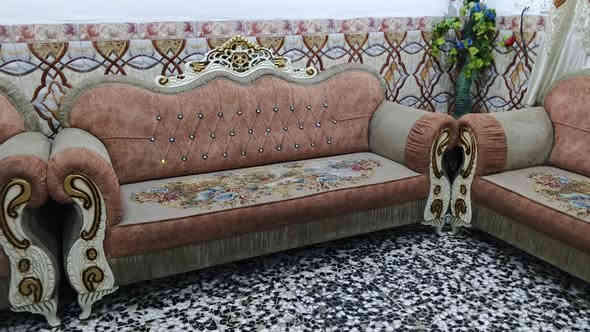 سلام عليكم 
تخم 10مقاعد تزكام جديد ما مستخدم جديد حيل تفصال ثقيل خشب بلوك اسود من اكلك جديد جديد اي ضرر ماكو وقماش مميز ابو وشم جديد حيل  سعر 475وبي مجال الشراي يجي خاص او وتساب ***********
