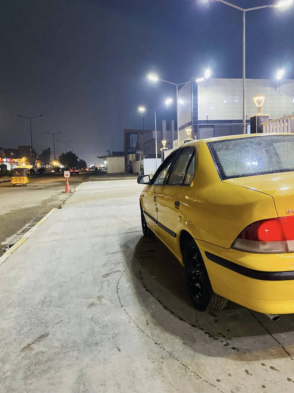 السلام عليكم سمند موديل 11السيارة جديد تبريد شغال سنتر الك صدر امامي خلفي جديد تخم تاير جديد مصفرة هية وغرامة السعر 40بيهة مجال رقم ***********
