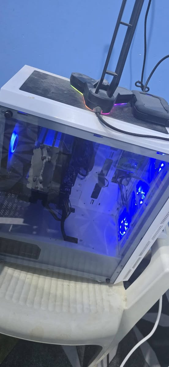 سلام عليكم

حاسبة للبيع مواصفات

GPU:1650

CPU:15-10400f

Ram:16 GB DDR4

MB:H410 S2H

Storage:1TB HDD

PSU:500Watt

ضايف للمعالج مروحة تبريد غازي ضايفل للكيس مراوح اضافية ف صار المجموع 6 مراوح 3 ادخال و 3 اخراج بالصور طالع تخزين اضافي ما عليكم بيه

***********الرقم:

مكاني البصرة دور الضباط ورة ملعب البلديات

ما عدي توصيل لان الكارتونة ضايعة ف تجيني

تفحصه وبالعافية عليك

