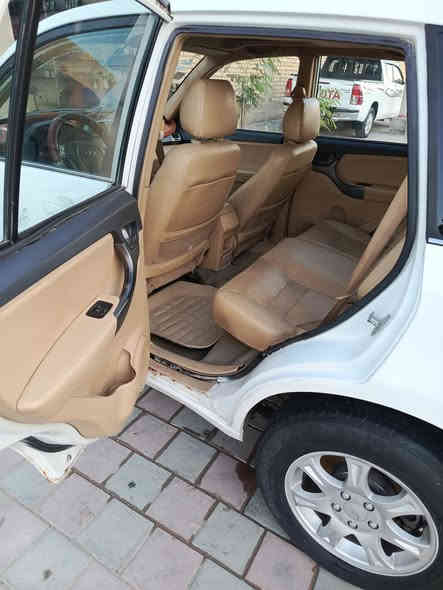 السلام عليكم سياره للبيع تيكو موديل 2013 سياره مكفوله كفاله عامه رقم واسط تحويل مباشر سياره بسمي السعر 55وبيها مجال بسيط *********** مكان الساره واسط نعمانيه
