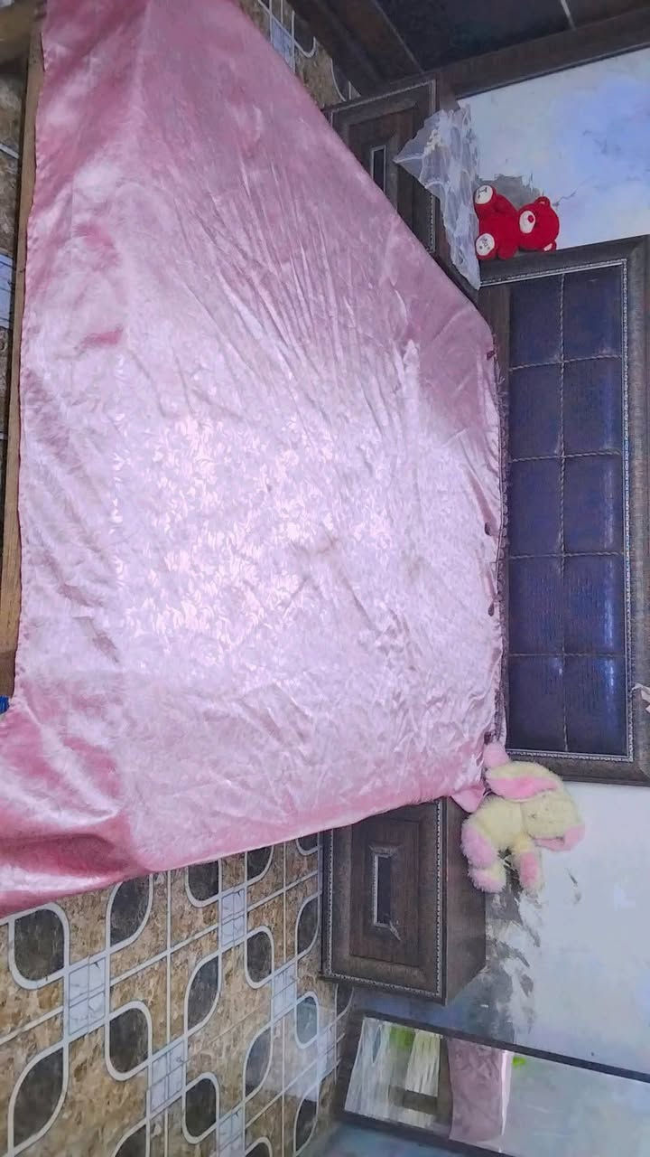 عندي هاي الغرفة البيع  السعر 250 وبيها مجال


**إذا كنت صاحب هذا الإعلان وتريد حذفه لأي سبب، رجاءا أرسل رسالة إلى الدعم الفني**