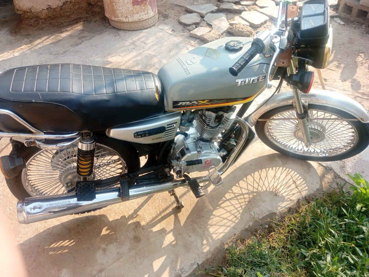 تايكر موديل 20اوراق بغداد. نضيفه هندر واحد كهربائيات شغاله السعر 450وبيها مجال بسيط ‏تصال
‏‪***********‬‏‏ خاص ماكو
