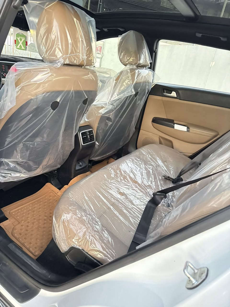 السلام عليكم   🤍🤍🤍

             🔥كيا سبورتج موديل2019.  ابسمي. 

🔹الموصفات  فول 1/1
🔹ماشيه 54 الف شرط لفحص
     خليجي.  شركة دولية
بصمة.     بنورامااا 
🔹حساس امامي  خلفي 
🔹كامره خلفيه 
🔹ويل كب 
🔹داخل  الوك جديد 
🔹هندبريك بصمة 
🔹شاشه متصله 
🔹تحكمات ستيرن 
🔹٣ وضعيات قياده 
            السعر.   192$

 الاستفسار   ***********
مكان سياره بغداد
