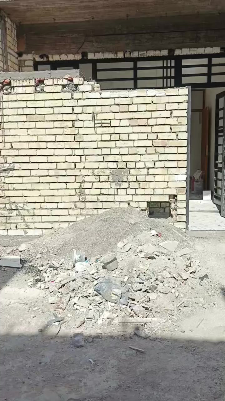 سلام عليكم بيت 50متر قاط واحد طابوك كامل وجاهز بلدوانم شارع ابودراج خدمات كامله سعر 45وبي مجال ***********
