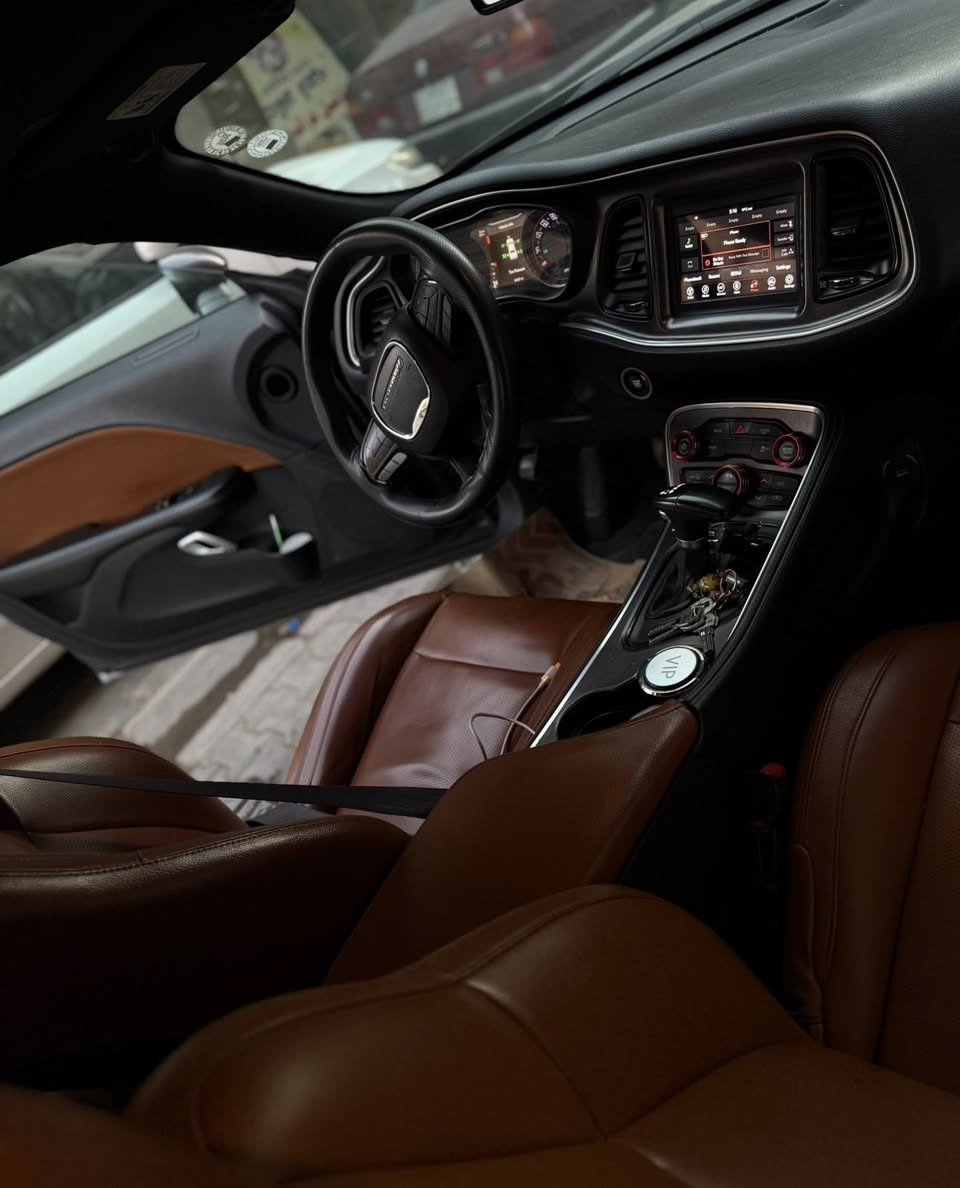 سلام عليكم جالنجر مديل 18 حادثه نص الجاملغ بدون لغد بدون شاصي بدون ايرباك مكفوله كافاله عامه  ابسمي السياره صور حادث موجوده بل منشور مكينه 6سلندر 3.600كير مكينه مكفولات حداديه تخم تاير غرفه جديده ماشيه 90وبل عراق جاملغ الايمن نطخ بل عراق وصبغته عنواني بغداد اعضميه
السعر 155رقمي ***********
