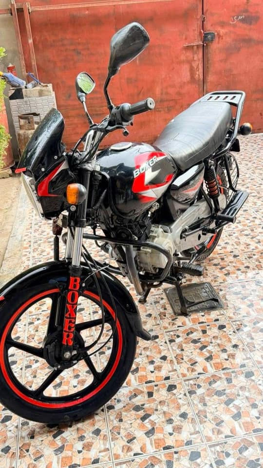 بوكسر ٢٠٢٣ مرقمه ديالى تحويل ثاني يوم مباشر دراجه حلوه نضيفه مابيه نقص تجي تركب وتطلع تراي وين ميعجبك مكان ديالى شراي يتصل وتدلل *********** سعرها مناسب لل تحياتي لجميع
