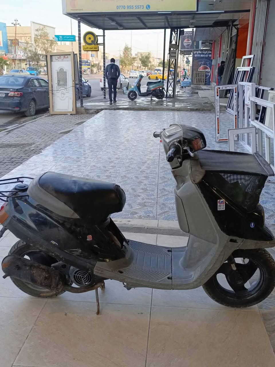 دراجة  يماها مرتب الشاصي بلادي كهربائيات شغالة كمل اشاير شغالة كلوب الدهن المكينة ما مفتوحة التاير الخلفي جديد مال موضف 200 وبي مجال قليل وللشراي يدلل رقمي ***********
