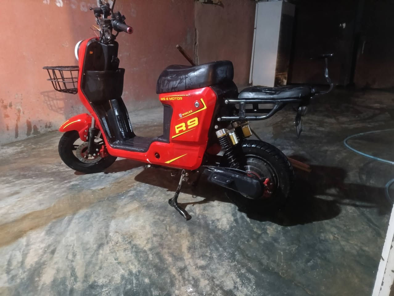 باسكيل شحن R9 للبيع
موديل 2025

شغال كامل كهربائيات

5بطاريات 

اربع سرعات يمشي 99 

بس نقصه شاشه ما ببي

نزل سعر بما يرضي الله


**إذا كنت صاحب هذا الإعلان وتريد حذفه لأي سبب، رجاءا أرسل رسالة إلى الدعم الفني**