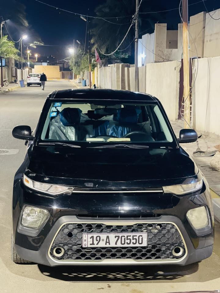 السلام عليكم
كيا صول 2022 رقم جديد بأسمي سياره حادثها جاملغ وبنيد وبيها جاملغ الثاني كلير مواصفات s نضيفه جدا للبيع او المراوس السعر 128 
***********
