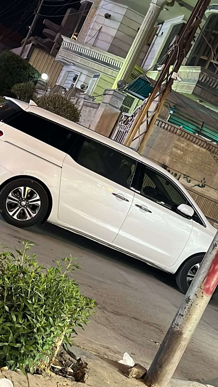 السلام عليكم ورحمة الله وبركاته
سيدونا للبيع  موديل 2020 رقم بغداد خصوصي بأسمي 

وارد أمريكي 

مكفوله من الظربه والتبديل 

فقط شخط جانبي من امريكا 

سياره فول مواصفات 5 دكم 

تحكم ستيرن اربع جوانب 

كشنات جلد كهرباء + تدفئه بالكشن 

حساسات أمامي خلفي كامره دواره

اشاره بالمري مري قلاب 

رادار امامي وجانبي 

محرك 6  سلندر 3300

تبريد ثلاث قطع 

ماشيه 100ميل

فتحه بالقماره

طبعا السياره بيها اهواي موصفات غير الي ذكرتهن 

اتصال على هذا الرقم

***********

مكان السياره السماوه قضاء الرميثه

