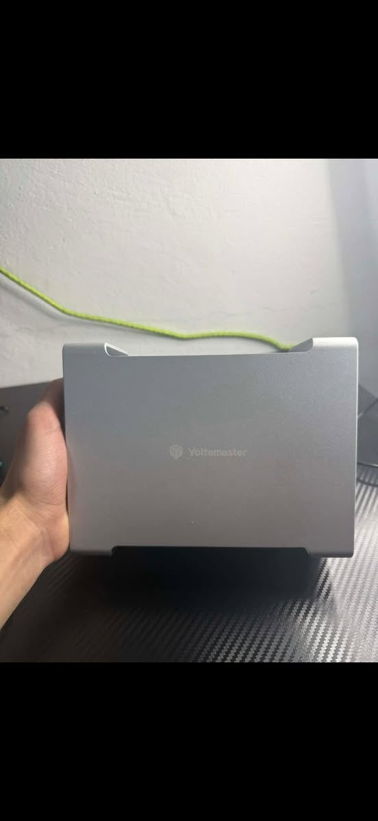 متوفر كيس هاردات خارجي  ماركة يوتاماستر  مخصص لاقراص ساتا ياخذ SSD و HDD
مصنوعة من سبائك الالمنيوم قطعة جديدة لوك كبس شركة   وباقي التفاصيل موضحة بالصور 

السعر 45 الف شامل التوصيل و بالعافيه


**إذا كنت صاحب هذا الإعلان وتريد حذفه لأي سبب، رجاءا أرسل رسالة إلى الدعم الفني**