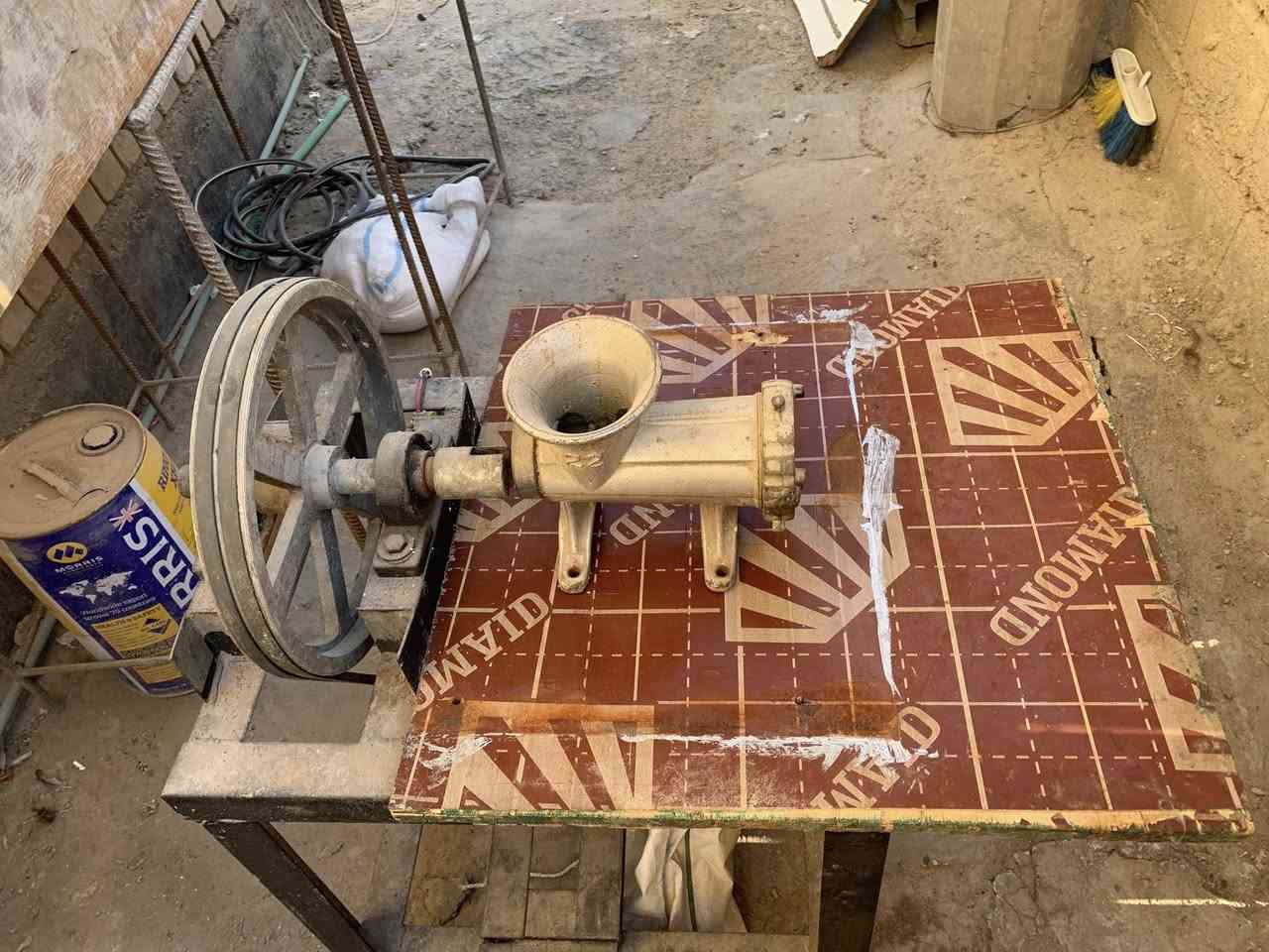 السلام عليك غراض مطعم للبيع 
مكاني كربلاء 
***********
