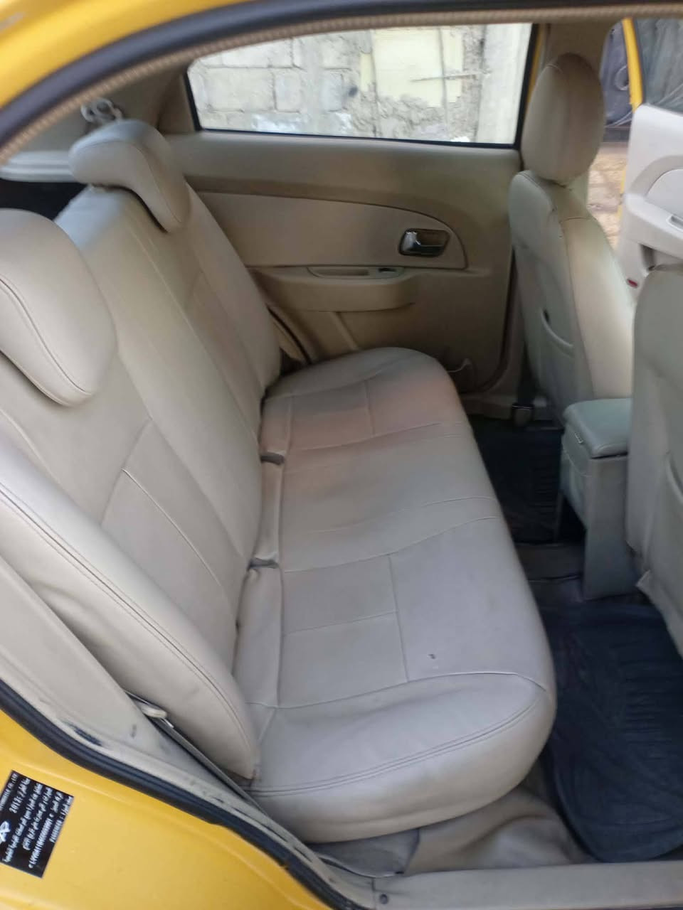 سلام عليكم اخوان شيري افلاوين رقم بغداد مشروع وطني الشرعي بالموصل للبيع وترهم مراوسه هم  السياره كدام العين كير شرط محرك بي صرف شاشه طخمها جديد غرامه صفر الهيئه عليها ٥٠ يمكن السعر 28 سنويه 2027 تنتهي كابون بانزين بيها 
***********
