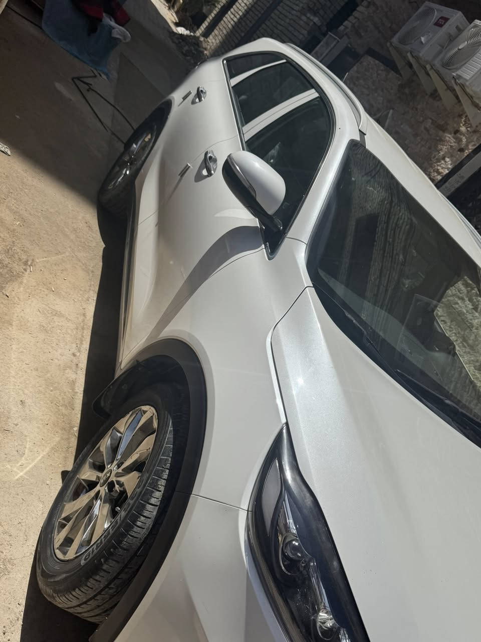 سلام عليكم
كيا سورنتو 2019 خليجي مكفوله رقم السياره بغداد 
حساسات اماميه وخلفيه 
كراسي كهرباء
تبريد 3 قطع
سبعه راكب
ترحيب عند الاقتراب
محرك 6 سلندر 
يدات نيكل 
جنطه كهربائيه 
مري شفط اشاير بالمري
ماشيه 65 الف 
السعر 248 بيها مجال قليل 
مكان السياره كربلاء المقدسه 

‭0773 539 4863‬
