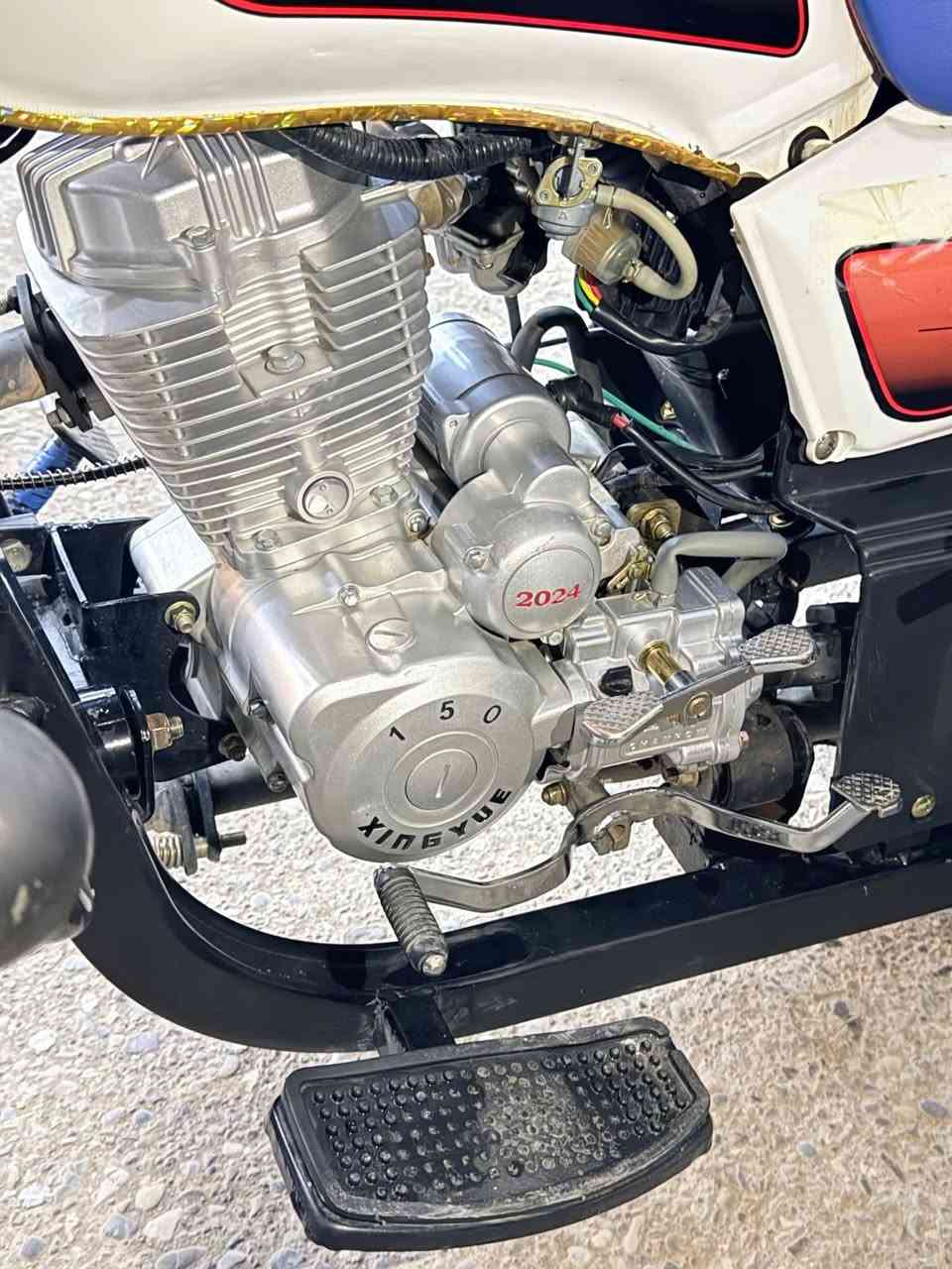 ئەم گولە بوفروشتن ماشاللە تابڵیی جوانەماشاللەی دەوێ
مۆدیلی 2024مانگی 11دەرکراوە 
ناوبودی لوکە زۆر کەم ایشی کردوە پلیت وەوراقی بیلادیە 
مەکینەـ150یە قایش قور لوک هەمووگیانی تنوتوڵ کراوەتەوە
شوین کەلار مشتەریت کۆمینت بنوسەیان تیڵ بکەبوخاوەنی
***********شوین کەلار کلار
