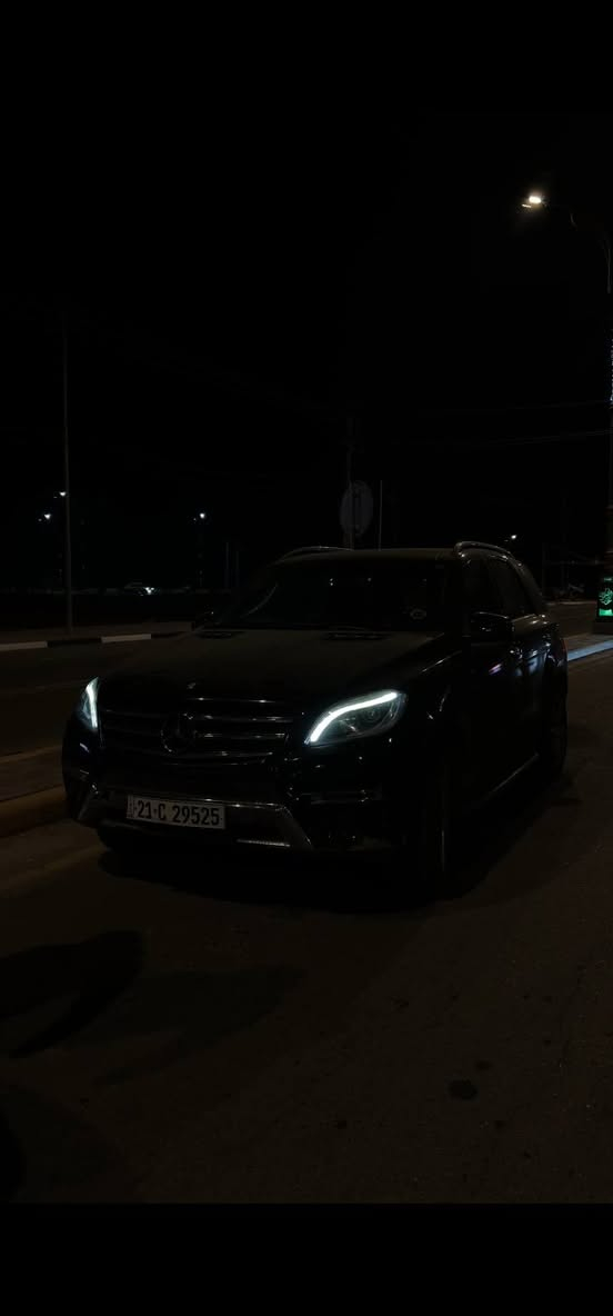 مرسيدس ml350 4matic 2013 للبيع
السيارة خليجيه بيها ٣ قطع صبغ بيبان وجاملغ جهة السايق 
السيارة فول مواصفات اوتو بارك بانوراما كشنات الامامي تحكم كهربائي وبيها خزن ميموري وبيها تدفئة وتبريد مقاعد مواصفات المرسيدس معروفه بعد مكان السيارة كربلاء 
ممشى السيارة ١٦٩ الف كم
السعر 203$ وبيها مجال للشراي 

للاستفسار الرقم ***********
