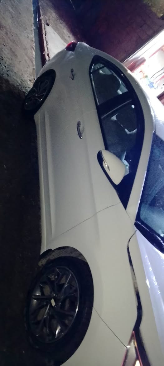 اسلام عليكم 
سيارة الانترا موديل 2020 خليجي  المكان بغداد 
الباب خلف السائق مبدل شركه ..السيارة باسمي رقم بغداد تحويل مباشر     ***********
