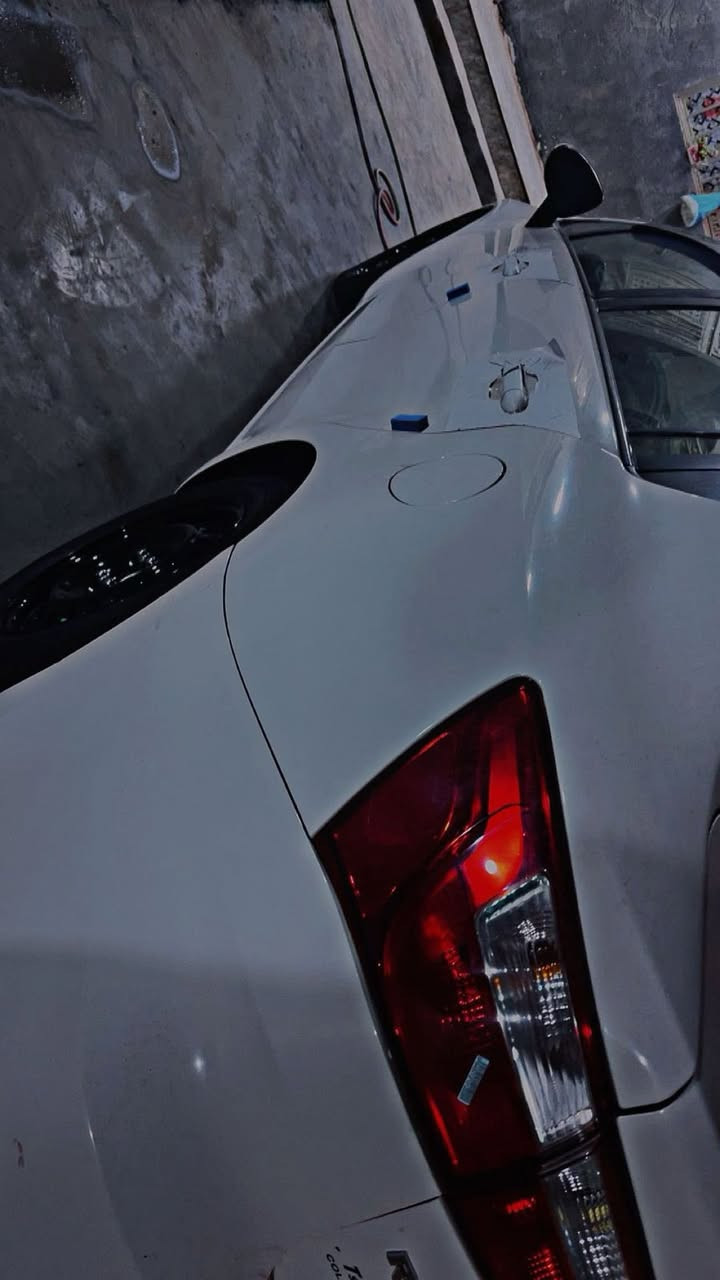 السلام عليكم كيا ريو موديل 2016 وارد امريكي مكينه GDI 1600 حادث امريكه جاملغ خلفي ونص الصندوق والبنيد صبغ السياره ليبل واحد مابيه تبديل السعر 90 وبيه مجال للشراي الاستفسار متواجد ع الخاص ورقم الهاتف ***********
