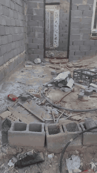 بيت هيكل للبيع ( مساحة ٧٨ ) واقع حال المكان ام الكبر والغزلان فرع مخبز...