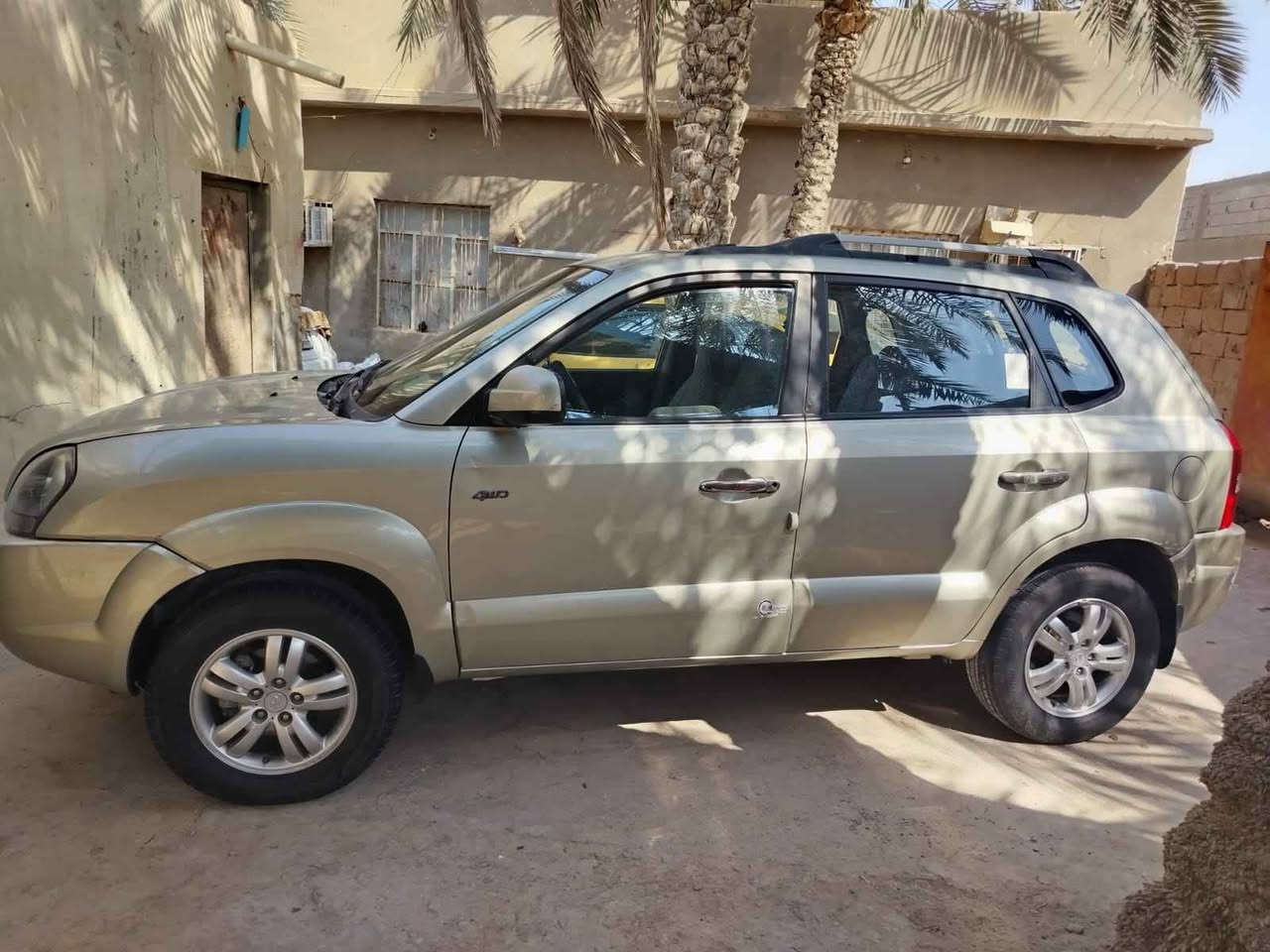هونداي توسان مديل 2006
*مكينه الفين دوش لا تنقيص ولا تبخير 

 *تبريد منظومه جديده

 *حداديه اماميه خلفيه مفتوحه من شهرين عامه

*التايرات نظافه 60%

+ كهربائيات جاهزه 100% شاشه جديده

 *مكفوله من الضربه  والصبغ  مرشوشه حزام فقط الربل اسفل الباب والدعاميات

السياره بأسم بنيه وانا مكلف بالنشر 
السعر ألنهائي  110
غير متواجد على الفيس الاتصال واتس اب او شريحه لطفا

للأستفسار الاتصال بالرقم 
*********** البصرة, العراق
