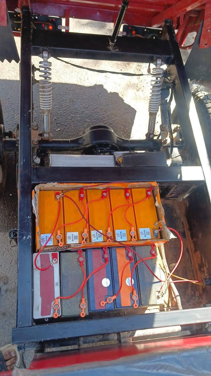 السلام عليكم مكلف بالنشر ستوته شحن الحجم الوسط كل شيء بيها جديد شفتات تخم تاير تخم وياله عشربطاريات تخم جديد وتخم مستعمل البدي مصبوغ السعرمليون وبيهه مجال بسيط بغداد الدوره شارع 60 للاستفسارواتساب *********** أو***********
