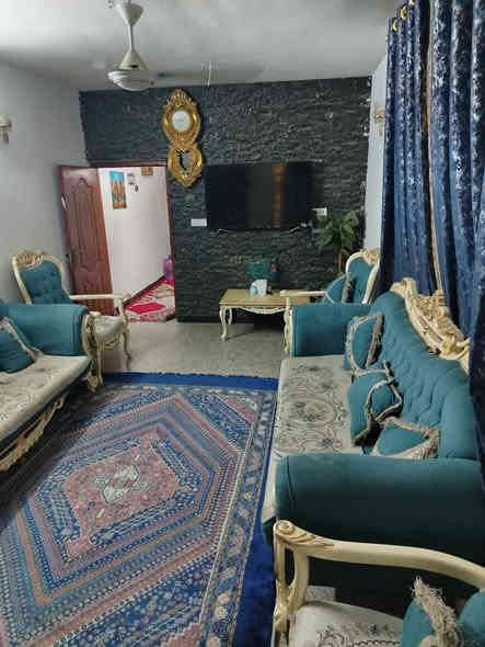 دار للبيع مساحة 125 الموقع شارع 60 الفرع الأول مقابل السريع يحتوي الدار علئ استقبال وصالة وغرفة وطابق الثاني يحتوي علئ غرفتين نوم مع صالة السعر 230 الرقم***********
