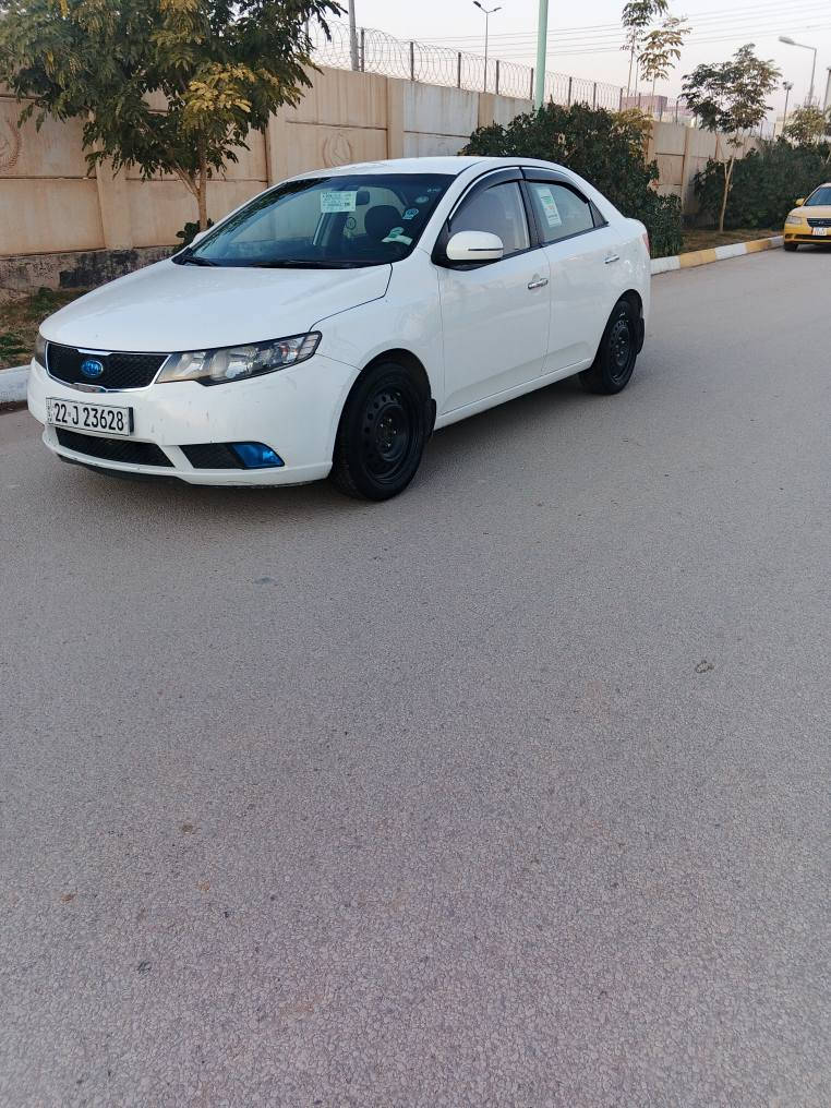 سلام عليكم سياره للبيع سيراتو خليجيه موديل 2013مواصفات نص فول شاشه كامره خلفيه حساسات خلفيه اشاره بلمري مري شفط تبريد في اي بي تحكم ستيرن جهتين اربعه دسك تدفئه وتبريد محرك1600 دوش المرغوب  رقم اربيل بأسم كردي تريد تحويل تريد وكاله سنويه لل 27 محرك جديد كير جديد حداديه جديده تخم تاير جديد سياره بيها مكانين صبغ بدون دواخل  السعر المطلوب 95 وبيها مجال العنوان كربلاء رقم ***********
