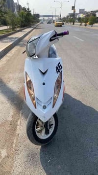 دراجة GTR  2013 للبيع دراجة جديدة ونضيفة كفرات بلادية مكينة مكفولة ونا...