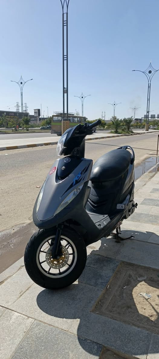 السلام عليكم دراجه ماكس عدله للبيع مفتوحه بس ولفات الدراجه خير من الله سلف هندر اشاير هورن لايت بك لايت ماتخسر عليه شي ومكينه ناعمه تخبل السعر 550  وبيه مجال بسيط مكاني الشموخ
***********
