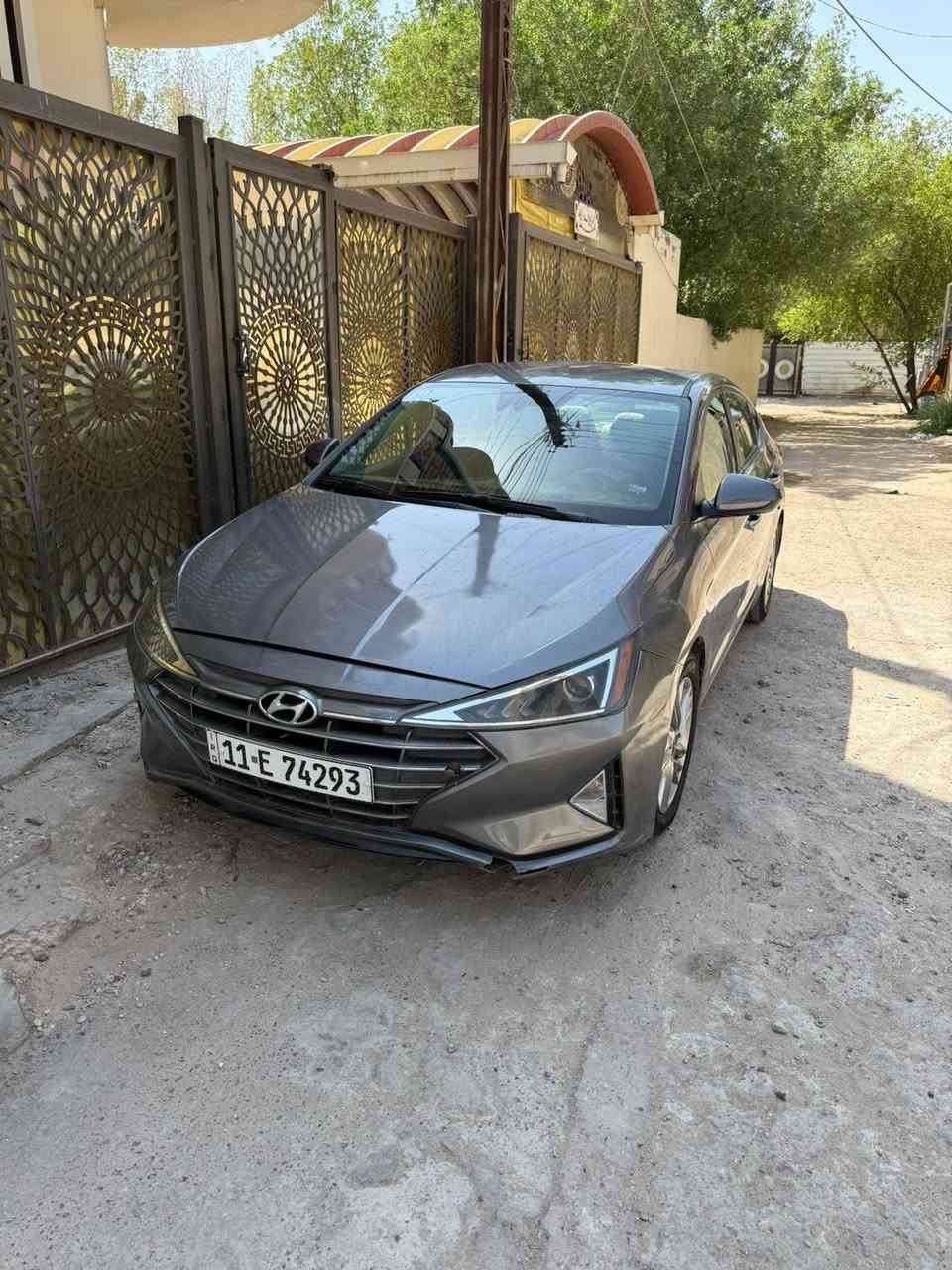 النترا امريكي 20 محرك 2000 دوش كير ايتي المرغوب بدون تبديل ولاقطعة ليبل واحد بدون دواخل شاصي لغود مكفولة كفالة 
بيها كم قطعة صبغ السونار موجود بالمنشور 
السعر 127 
هاتف ***********
 المكان البياع
