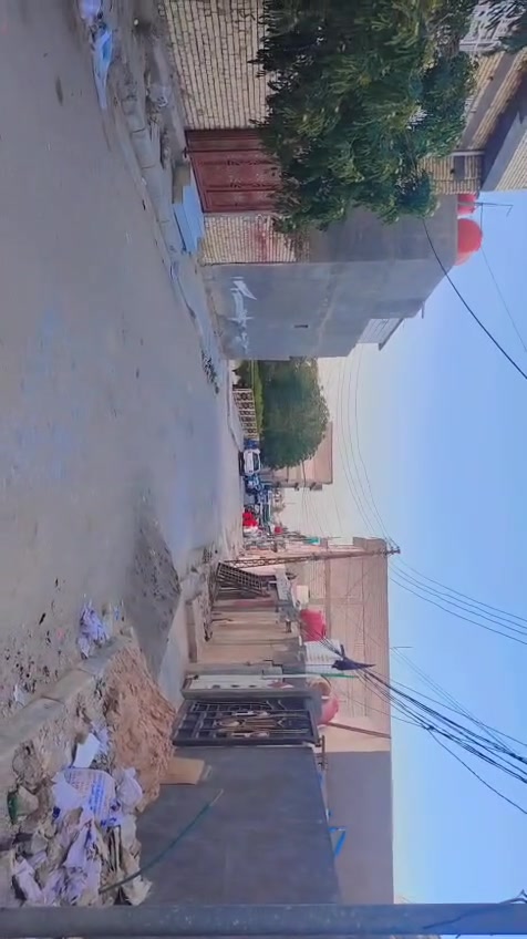 للبيع بيت 156م واجهة 12.5 ونزال 12.5 موقع تجاري سوق العابد شارع مول الامير التجاري بناء حديث يرهم بيع ومبادرة ومراوس بارض خلف العميد حصرا  للاستفسار الاتصال على الرقم *********** باقي التفاصيل بالفيديو
