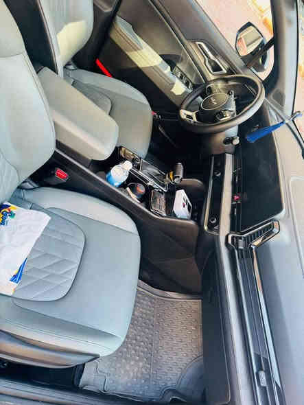 سلام عليكم
كيا سبورتج موديل  ٢٠٢٣
اكس لاين حادث كما موضح بل صوره فقط جاملغ امامي بدون ايرباك وباقي سياره مكفوله 
مواصفات
بانو راما 
كراسي كهرباء جلد تدفه
صندق كهرباء
فور ويل 
رادار ٣٦٠
نقطه عمياء
سياقه شبه اليه
ماشيه ٣٨ الف مايل 
سعر ٢٢٥ ورقه 
***********
