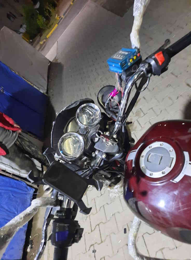 اخون مكلف دراجه سلونك ديوان مديل 24 مستعمل 32 يوم جديد منفيس بصمات سويجات دراجه تخبل وشرط تجي وتشوف بعينك زيرو لون يخبل مكاني مجمع الدور محرك 200 ضاغطه. هورن بوش اصلي زنون امبثري جديد مفوله السعر مليون 300 وبيها مجال اتصل وتشلع عيوني ***********
