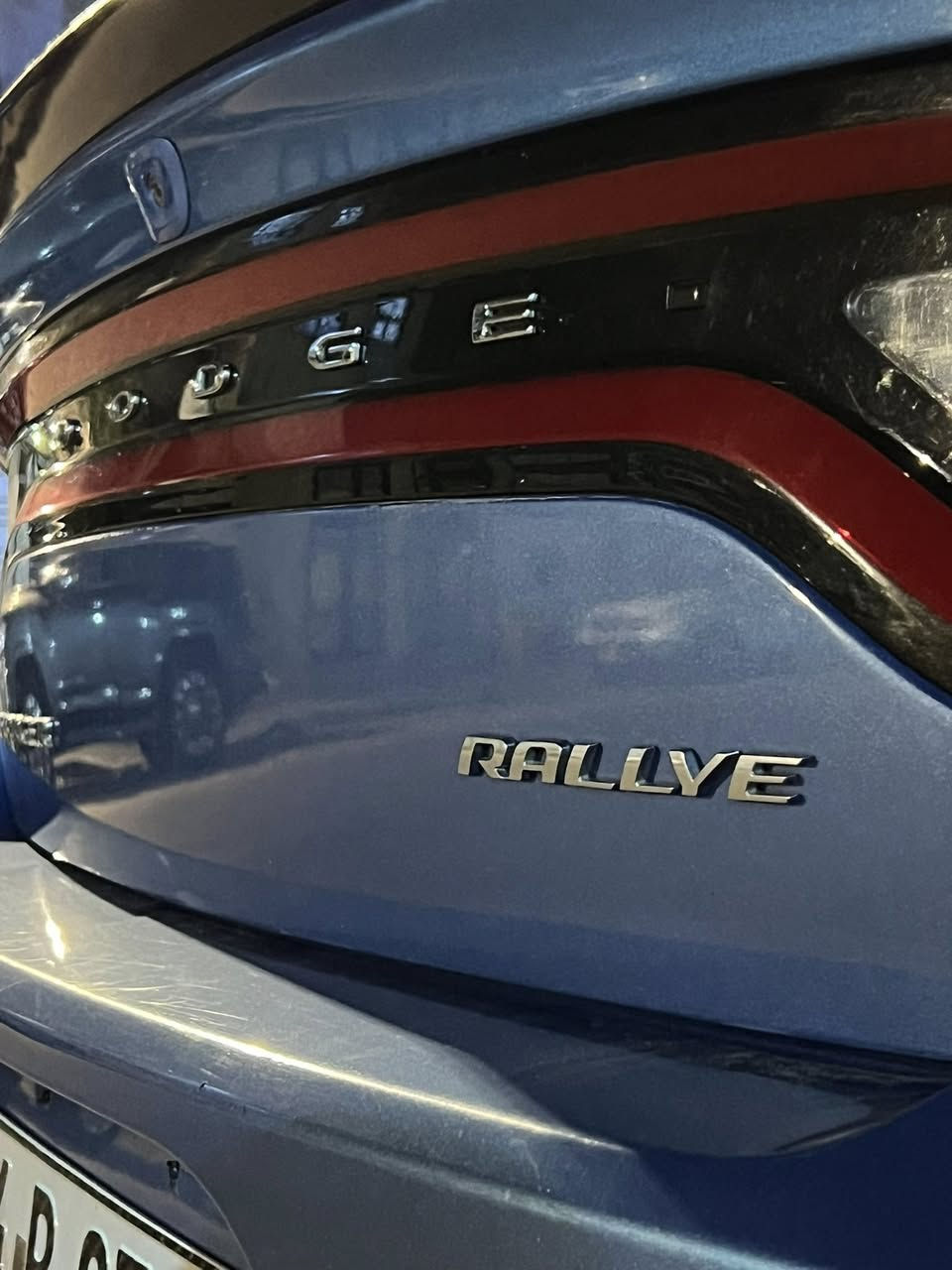 ‏تشارجر مديرة 18 معلايه 23 مواصفات رالي ￼ بصرة باسمي تحويل ثاني يوم سياره جاهزه من كلشي مابيه نقص حادث بس جاملق الكدام مبدل بدون رباك ودواخل السياره بيه كلير من مريكه  العنوان بصره سعر 170 وبيه مجال    ***********
