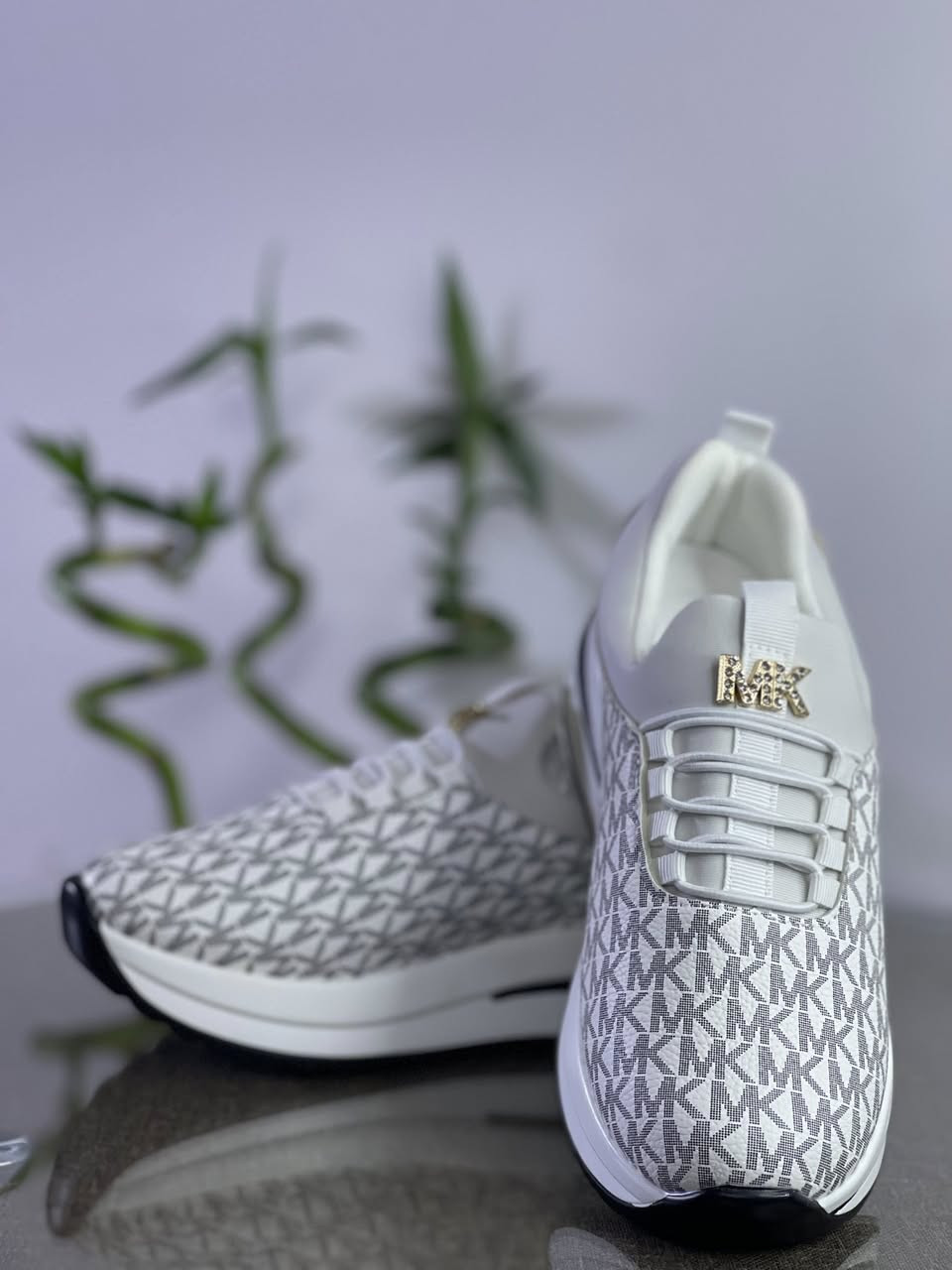 السلام عليكم
يتوفر جميع المديلات 

(جمله +مفرد) 

موديلات نسائية 

قياسات من (37الى43)

رقم الهاتف (***********)

متوفر خاص
