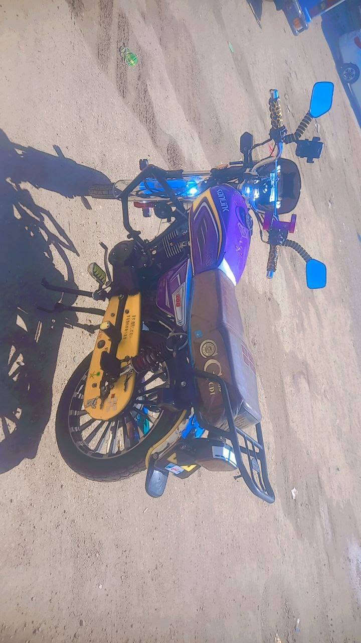 اسلام عليكم
للبيع إيراني موديل ٢٤ بعده نظيف مثل ما موضح في الصوره
السعر ٨٥٠ وبي مجال للشراي المكان الرمادي الخمسه كيلو رقم الهاتف ***********
