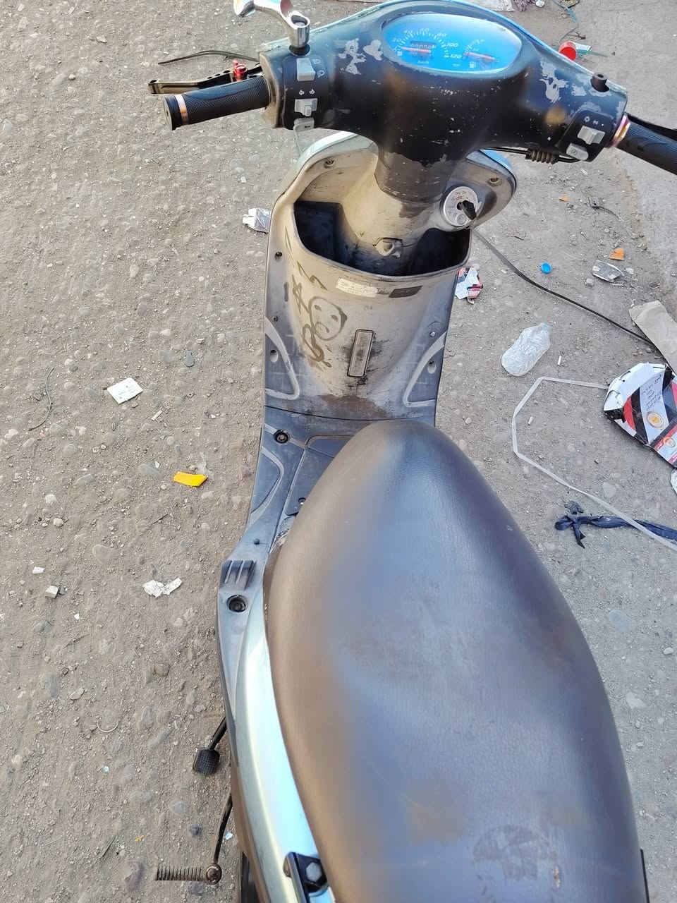 السلام عليكم ماكس منغولي مامفتوحه مال حاويه صارله ٤ أشهر من اخذتها كفاله ون مايعجبك افحص دراجه نضيفه الله شاهد كامله ربع ماذب عليها بوشه ٤٩ تخم تايرات جدد جيلاتين المو شراي لا يتعبني رجاء مكاني الخصيمه وهذا رقمي ***********خاص مامتواجد
