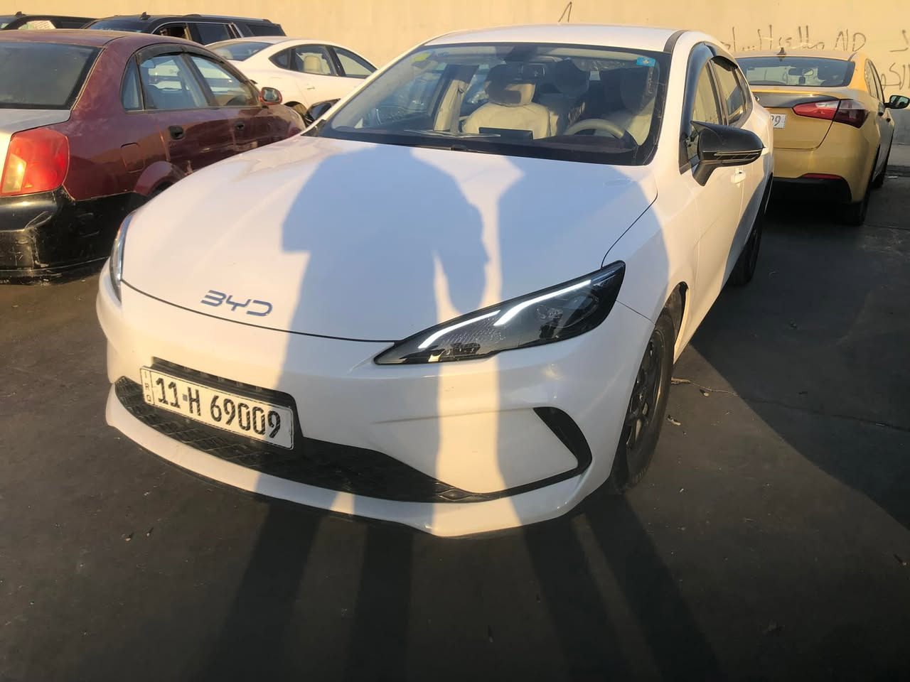 BYD seal5
2025
بأسمي 
ماشي 15 الف الكلي 
مكاني بغداد البلديات
السعر 17500
للاستفسار ***********
