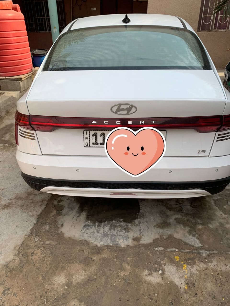 هونداي اكسنت
موديل    2024
فول موصفات ١/١
سياره وارد خليجي
كوري اصلي 
ماشيه ٢٥الف 
بيه ضربه بصندوك بصيطه وراجعه بارد فقط 
رقم بغداد مال اقساط بسم شركه وليس بسم شخص وستقطاع مباشر يعني اي خلاف مابيه برسميات 
اوكاله الك يوم ثاني بسمك 
واتعهد بكافت الرسميات 
اسعر ١٣٠
***********
