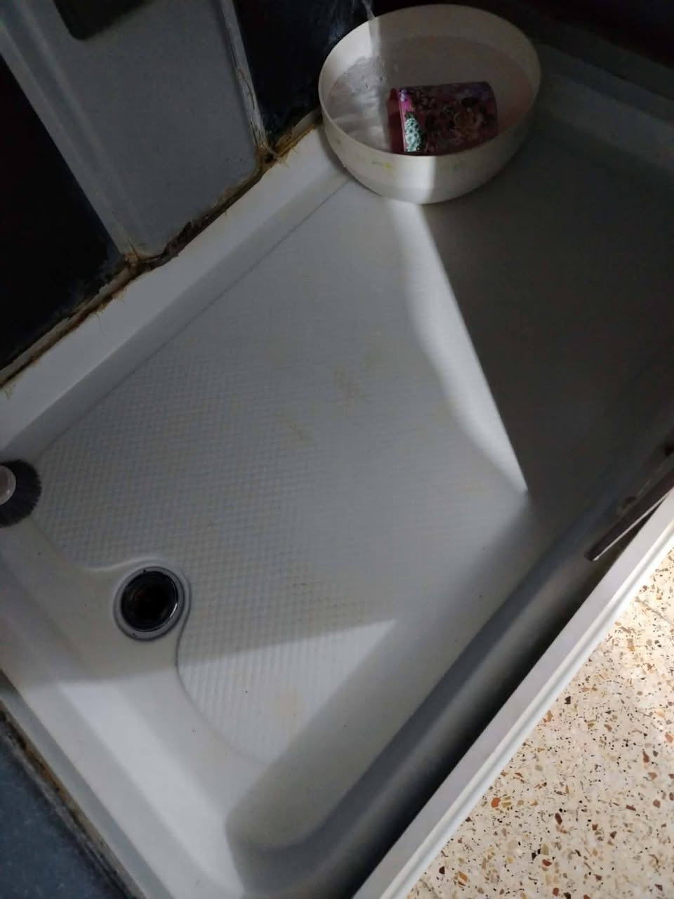 🚿 كابينة شاور (جاكوزي) للبيع بحالة جيدة، مع أبواب سلايد وإكسسوارات داخلية، مناسب للبيت أو الشقة. تم فكه وجاهز للنقل والتركيب. المعاينة خير دليل.
💰 السعر: 250 ألف دينار قابل للتفاوض بالمعقول.


**إذا كنت صاحب هذا الإعلان وتريد حذفه لأي سبب، رجاءا أرسل رسالة إلى الدعم الفني**