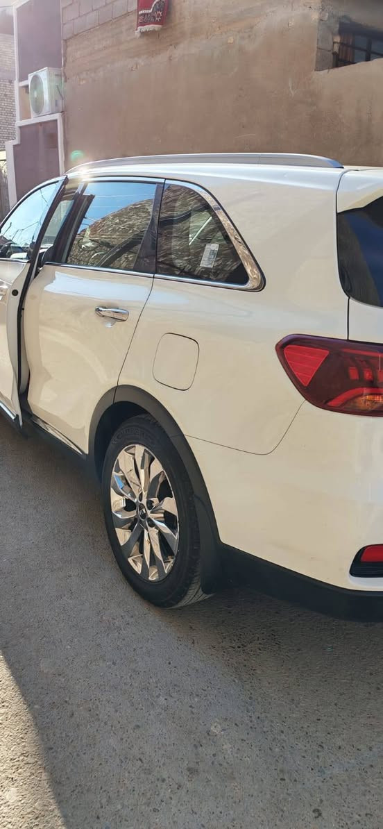 كيا سورنتو 2020 خليجي ( كفاله عامه )
رقم بغداد   تحويل مباشر 
عداد المسافه : 107 ألف km 
حجم المحرك : 6 سلندر 
 فول مواصفات .. بانوراما - كامره دواره شاشه جبيره 
بصمة تشغيل وابواب . صندوق كهرباء
دفع رباعي - اوتو هولد . كشنات تدفئة تبريد 
كشنات كهرباء . مري شفط 
حساس امامي خلفي . 7 راكب 
السياره على وضع الشركة جديده كارتون
السعر 260 ورقه وبيها مجال
 للاستفسار الاتصال 📞 ***********
العنوان بغداد
