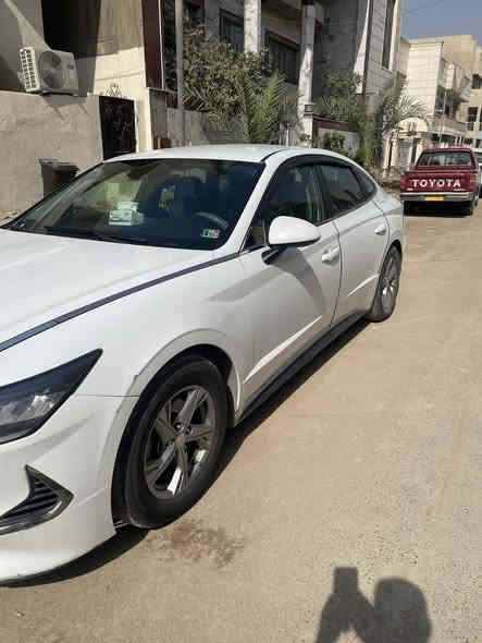 السلام عليكم 
سوناتا موديل 20 رقم أربيل سنويه بإسمي 
حادث خلفي چاملغ خلف السائق بدون إرباگ وبيها چاملغ جهة السائق امبدل اصلي بدون صبغ 
ماشيه 120 الف كم

مواصفاتها 
أربعة أنظمة قياده 
هاند بريك بصمه 
أوتو هولد 
رادار أمامي 
كاميرا دواره 
شاشه ابل كار بلي اصلي 
كروز سرعه 
تحديد مسار 
قيادة شبه ذاتيه 
مانع انزلاق 
محرك 2500 gdi
سعرها 153 بيها مجال بسيط 
مكاني كاظمية 
***********
