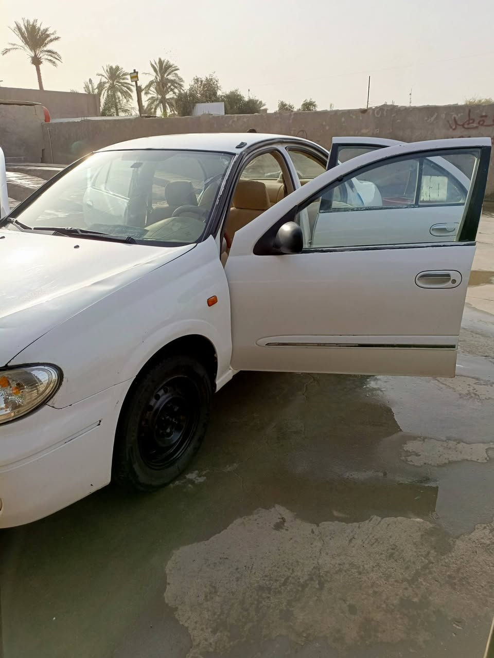 نيسان سني 2006 تأخذ  مرقم كامل بس هزه منتضره مخابره عليه من معقب رقم قادسيه سعر 63وبيه مجال 
***********
