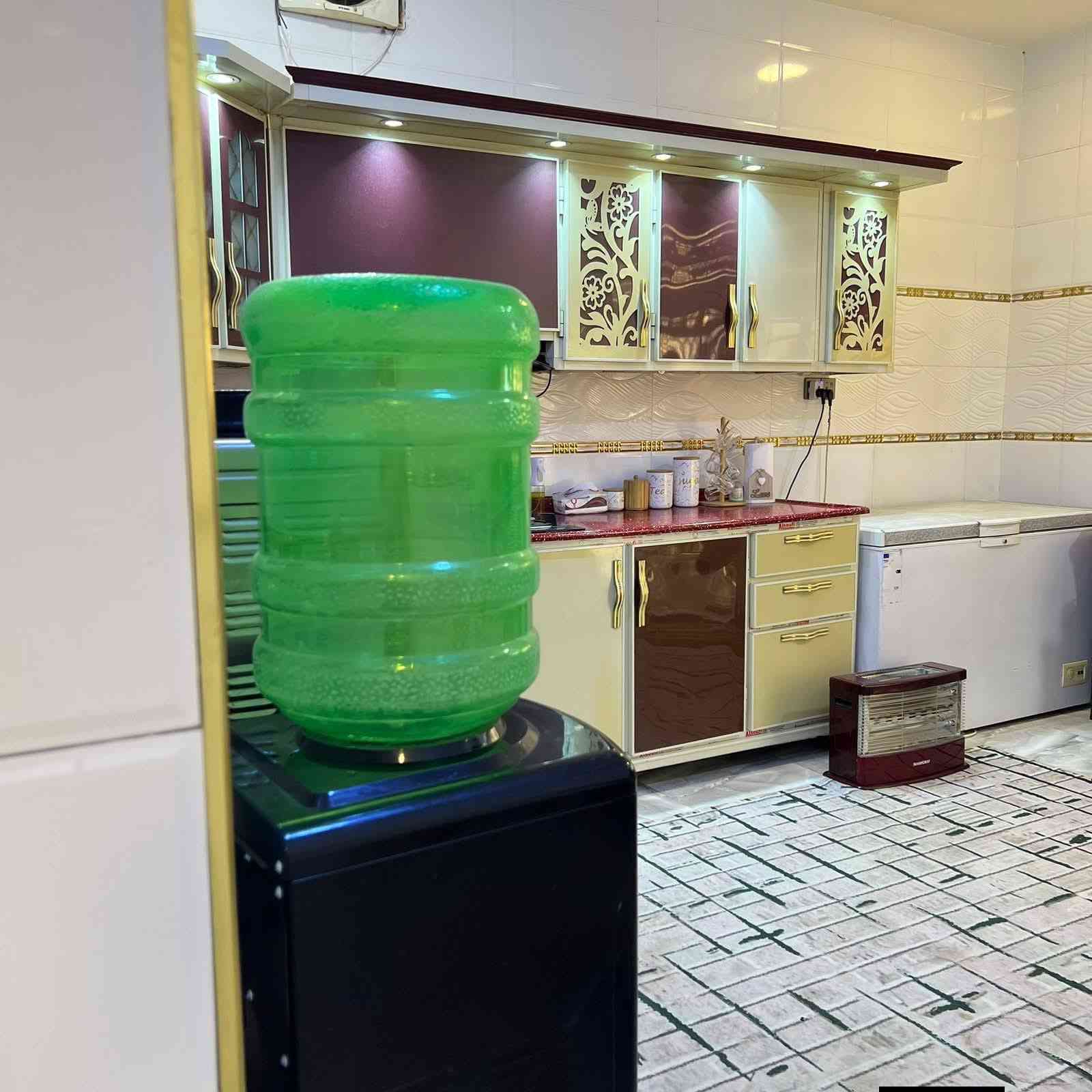 سلام عليكم بيت للبيع طابقين 180بناء لمساحه 400متر
مكانه مشاهده وره كليت رشيد حديث لبناء وتساب*********** ///***********
