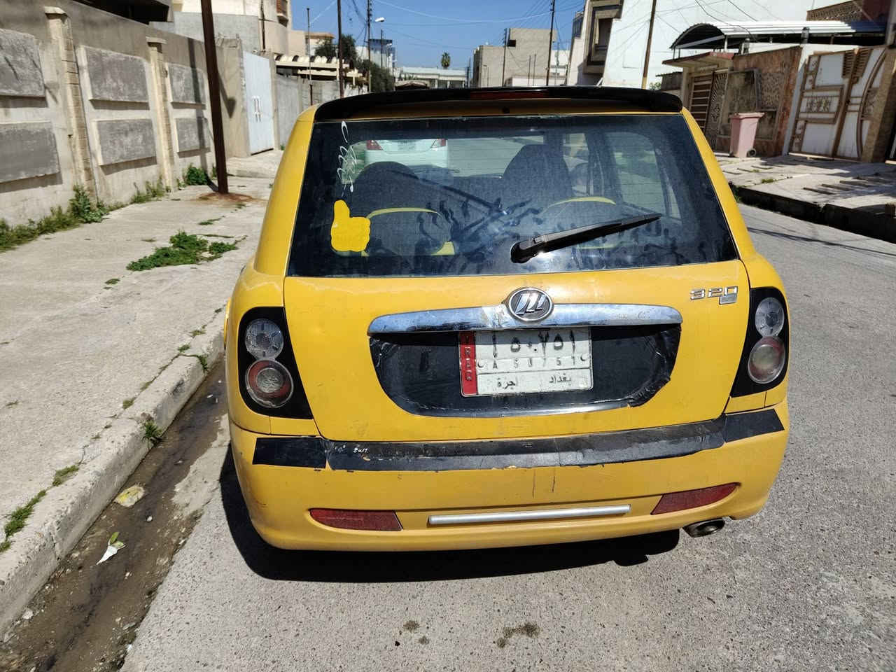 ليفان مستر بن مكينة كورلا كير نظيف عينة وكلج وبوربرين جديد باتري جديد زوج تايرات جدد شرعي بالموصل شرط التحويل هيئة عليها اقل من 3ورقات تنزل من السعر سعر 26ورقة رقم الهاتف ***********
