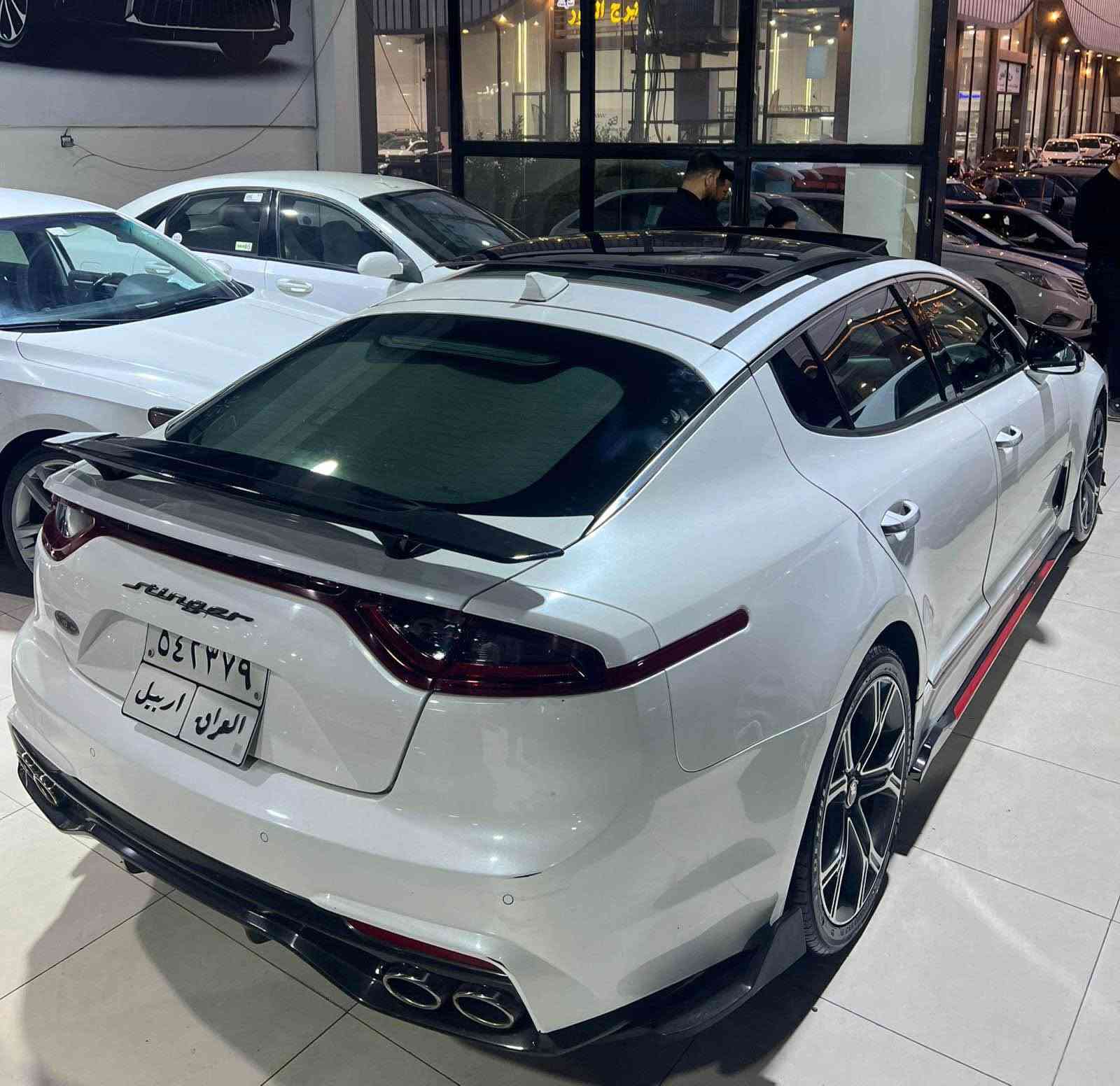 بسم الله الرحمن الرحيم 

السلام عليكم 

للبيع kia stinger gt line  

محرك 20 توربو المرغوب 

مواصفات 

فول فول 

فتحه سلايد 
ليد دشبول متغير 
شاشه carplay 
مقاعد كهربائيه
هواي مواصفات الgt line معروفه تجي اعلى فئه مواصفات بيها 

السياره موديل 2018 

السياره بدون حادث كلين  داخله بدون ايرباك بدون دواخل 

هنا صايرت بيها طخه صغيره بلجاملغ عكس السايق 

سياره ماشيه 73 ميل 
 

عليها ادامه كامله كير محرك اكسل كهربائيات مكفوله من كلشي  وشرط التحويل والوكاله 

مكان السياره كركوك 

📞📞 ‭***********‬

‭+964 773 832 7771‬
***********

السعر 150 وبي مجال كركوك, العراق
